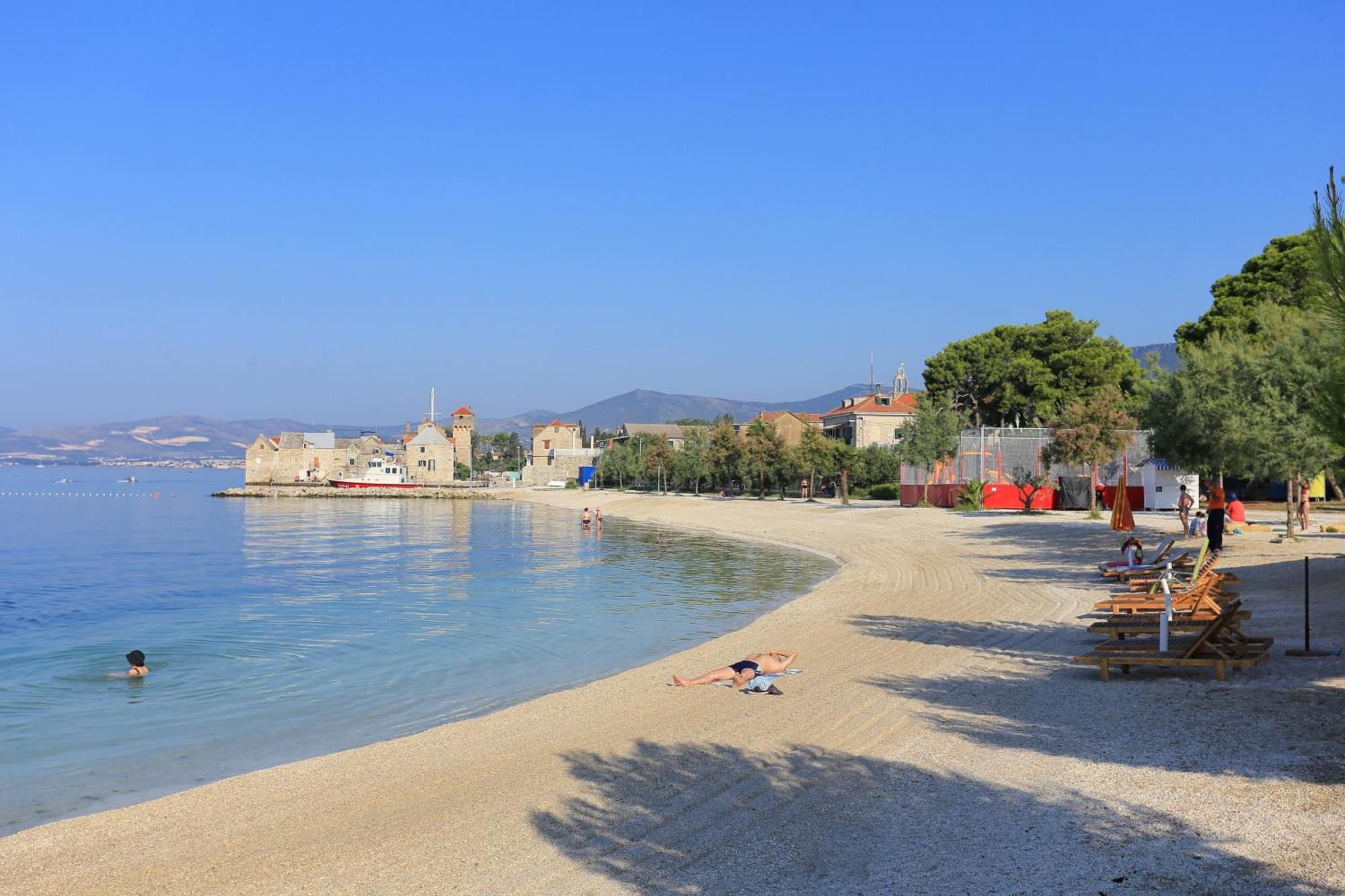 Apartments With A Parking Space Kastel Gomilica, Kastela - 21138 Kültér fotó